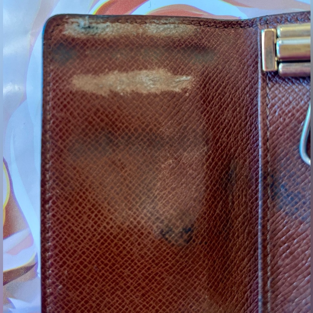 Louis Vuitton Monogram 4 Key Case - Picture 7 of 7